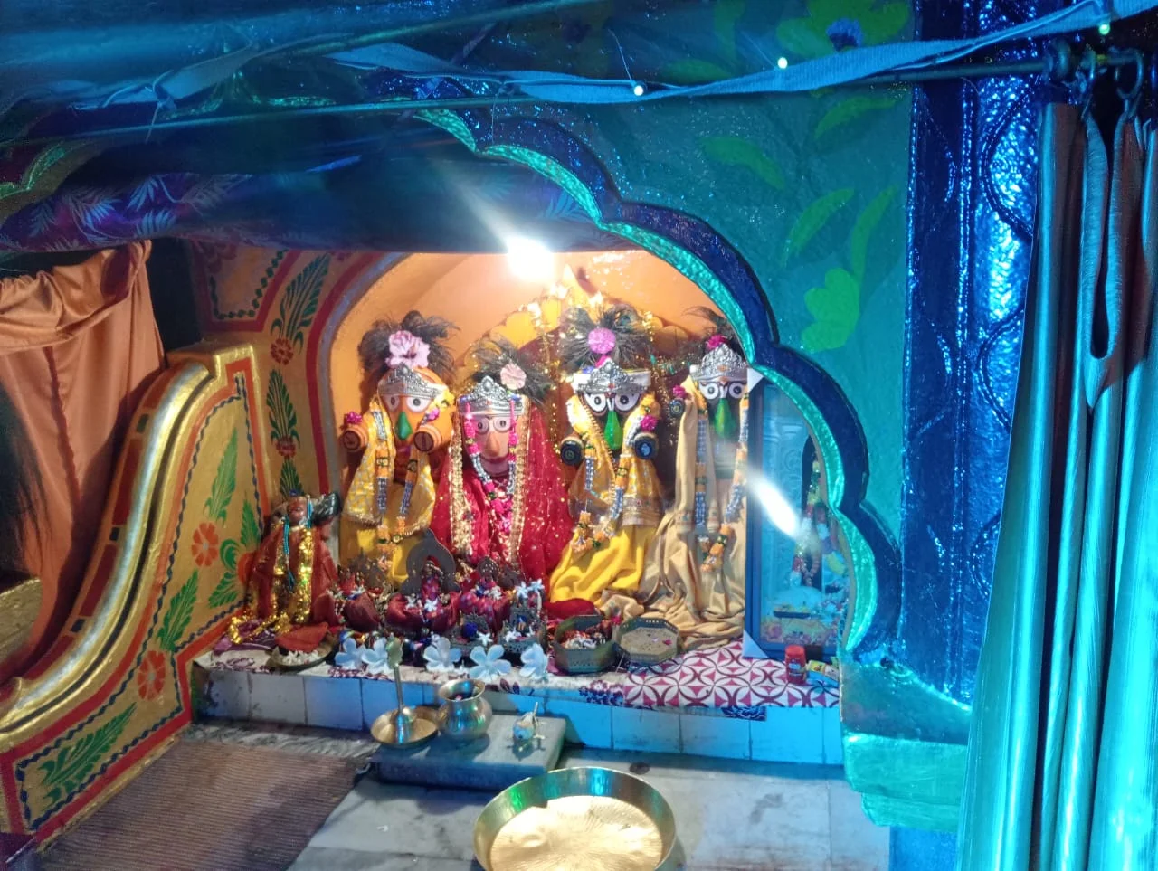 भगवान जगन्नाथ, माता सुभद्रा और बलभद्र